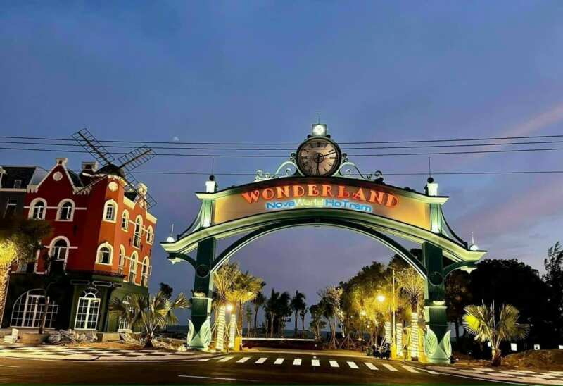 TOP 8 ĐIỂM DU LỊCH HỒ TRÀM – HỒ CỐC – BÌNH CHÂU KHÔNG THỂ BỎ QUA chụp hình ở Wonderland Hồ Tràm