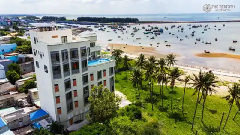 khách sạn The Rebirth Bình Châu